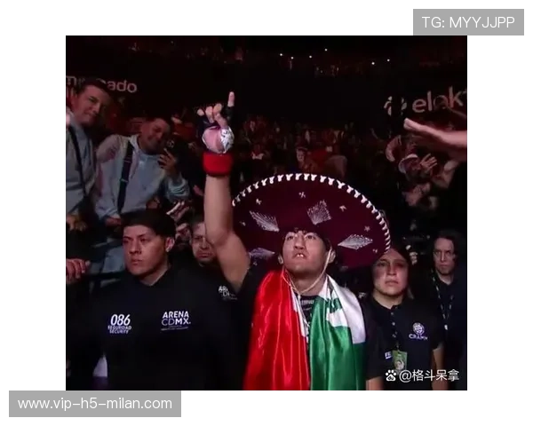 UFC拳手精彩绝技：抱摔砸地压制对手，喘不过气的瞬间震撼全场