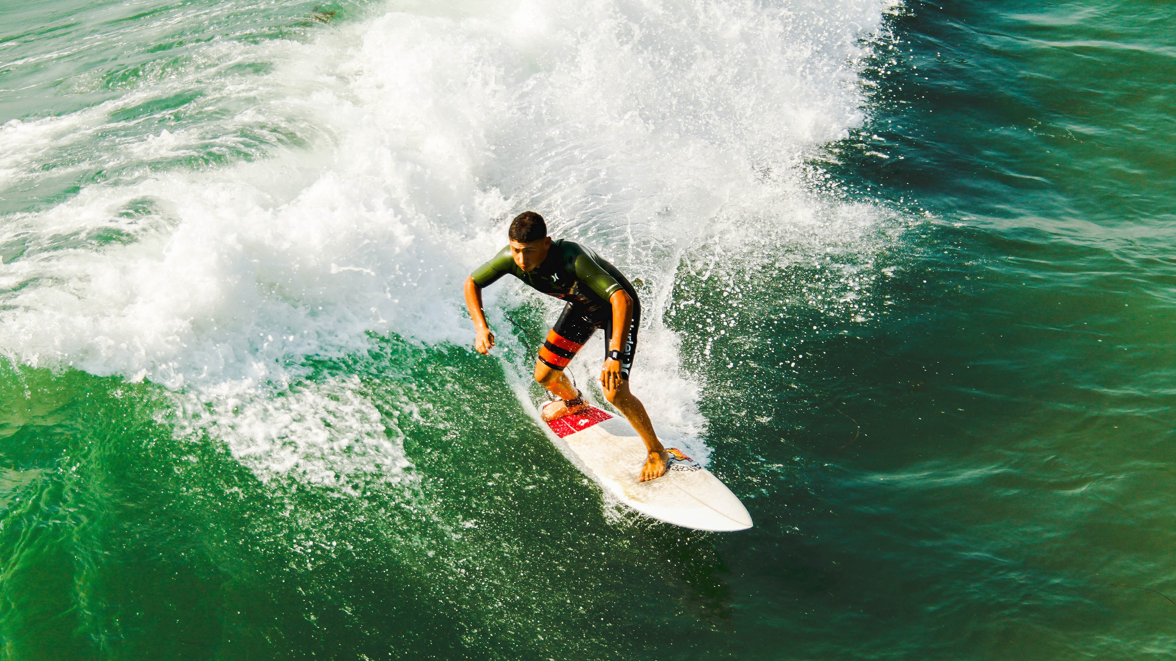 中国香港队的未来：如何借助团体赛事提升球队协作和心理素质，香港队员