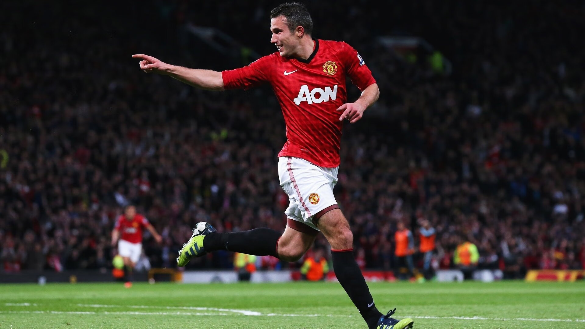 日本男泳队自由泳划频稳定，节奏控制佳，男子自由泳中国日本韩国